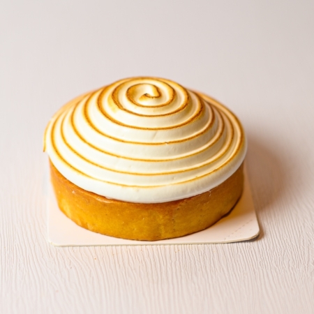 Lemon Meringue Tart Lemon curd and almond pâte sablée